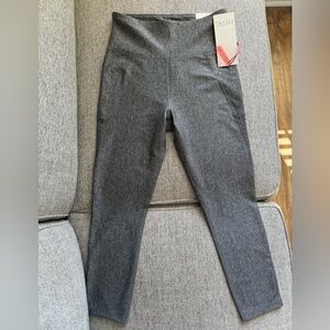 Heather Grey Compression Capri Leggings, M